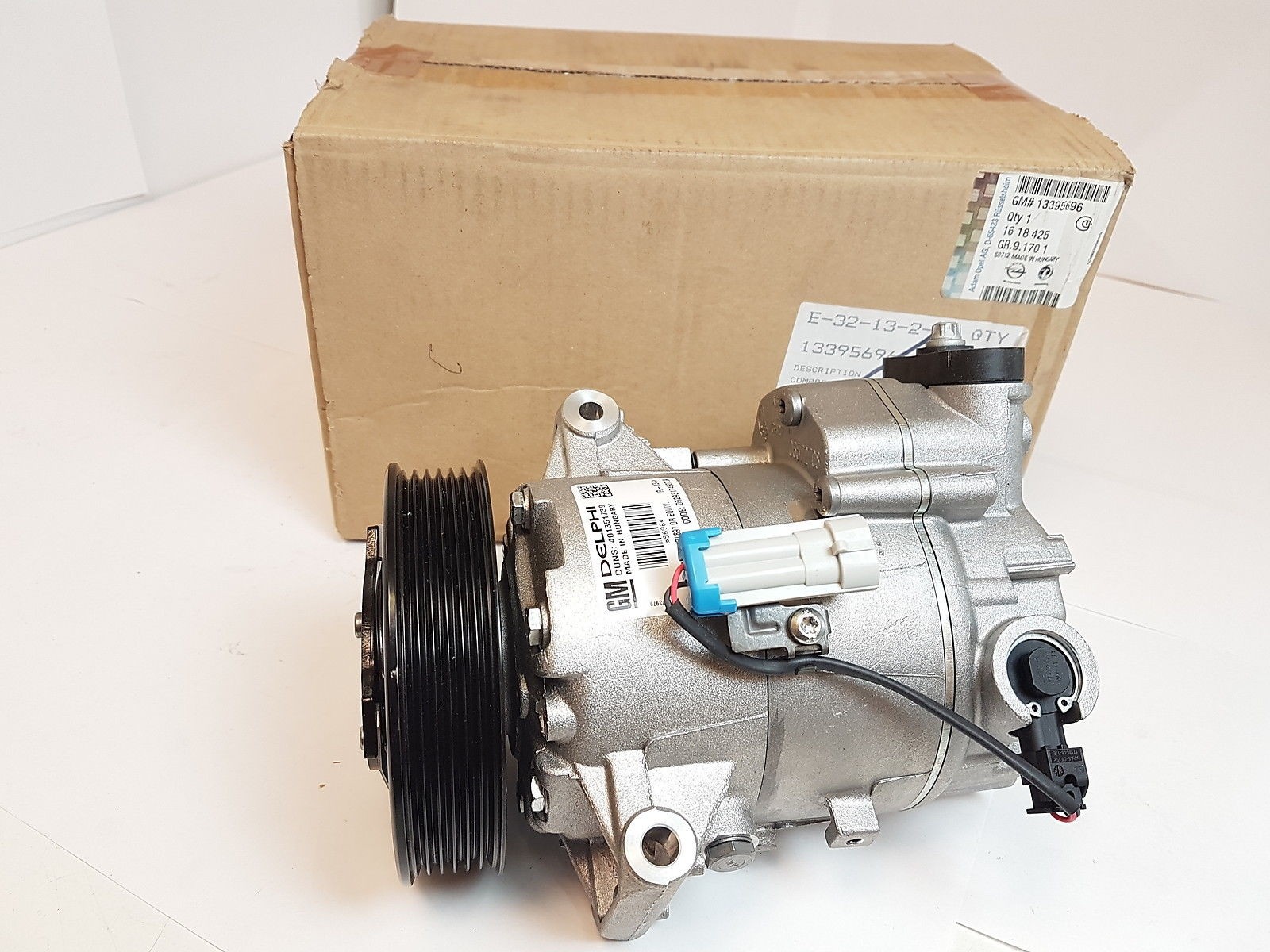 Air Conditioning Compressor Genuine Vauxhall Astra Insignia