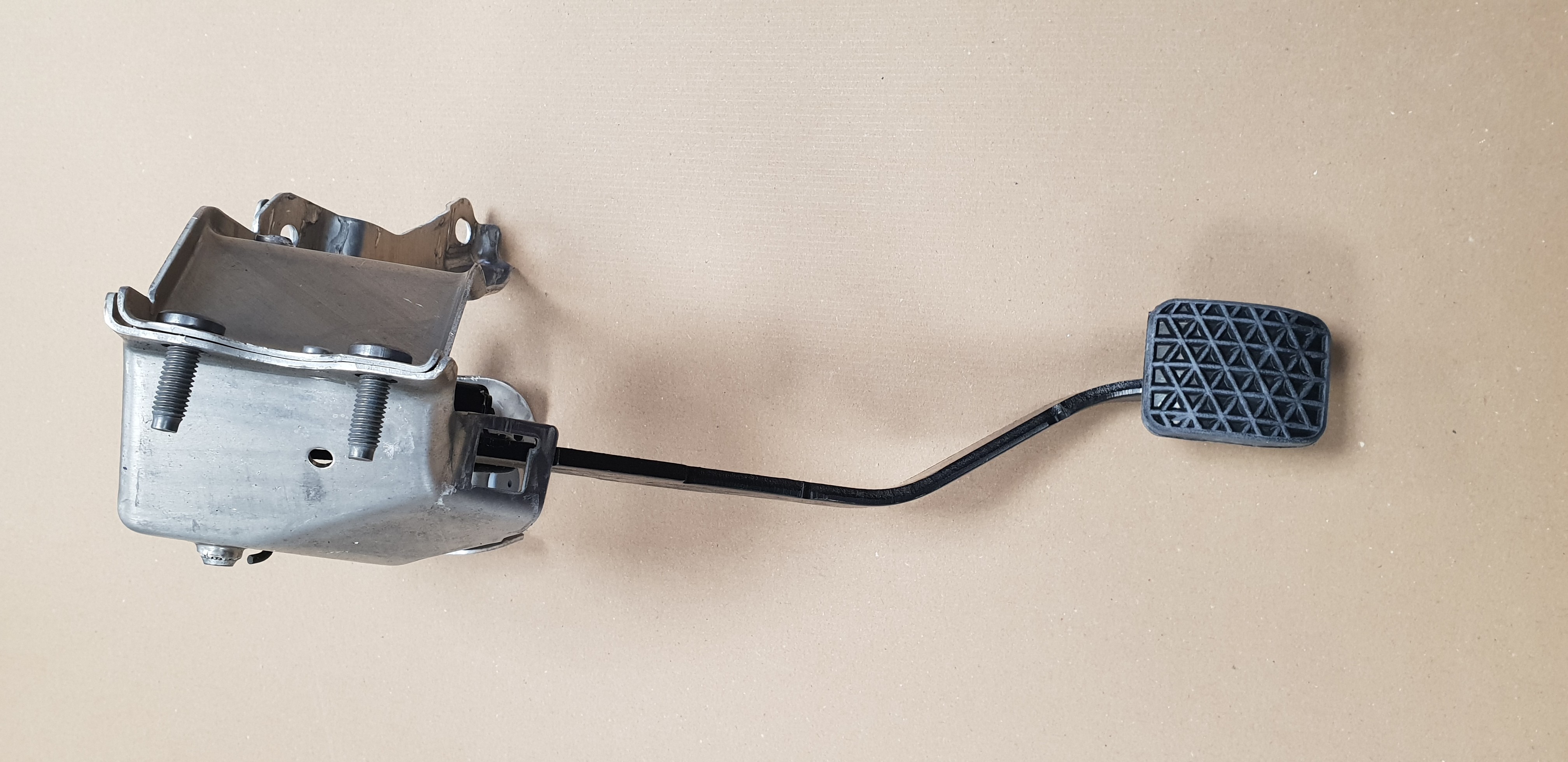 13214866 Clutch Pedal Genuine Vauxhall Corsa Tigra | Autovaux