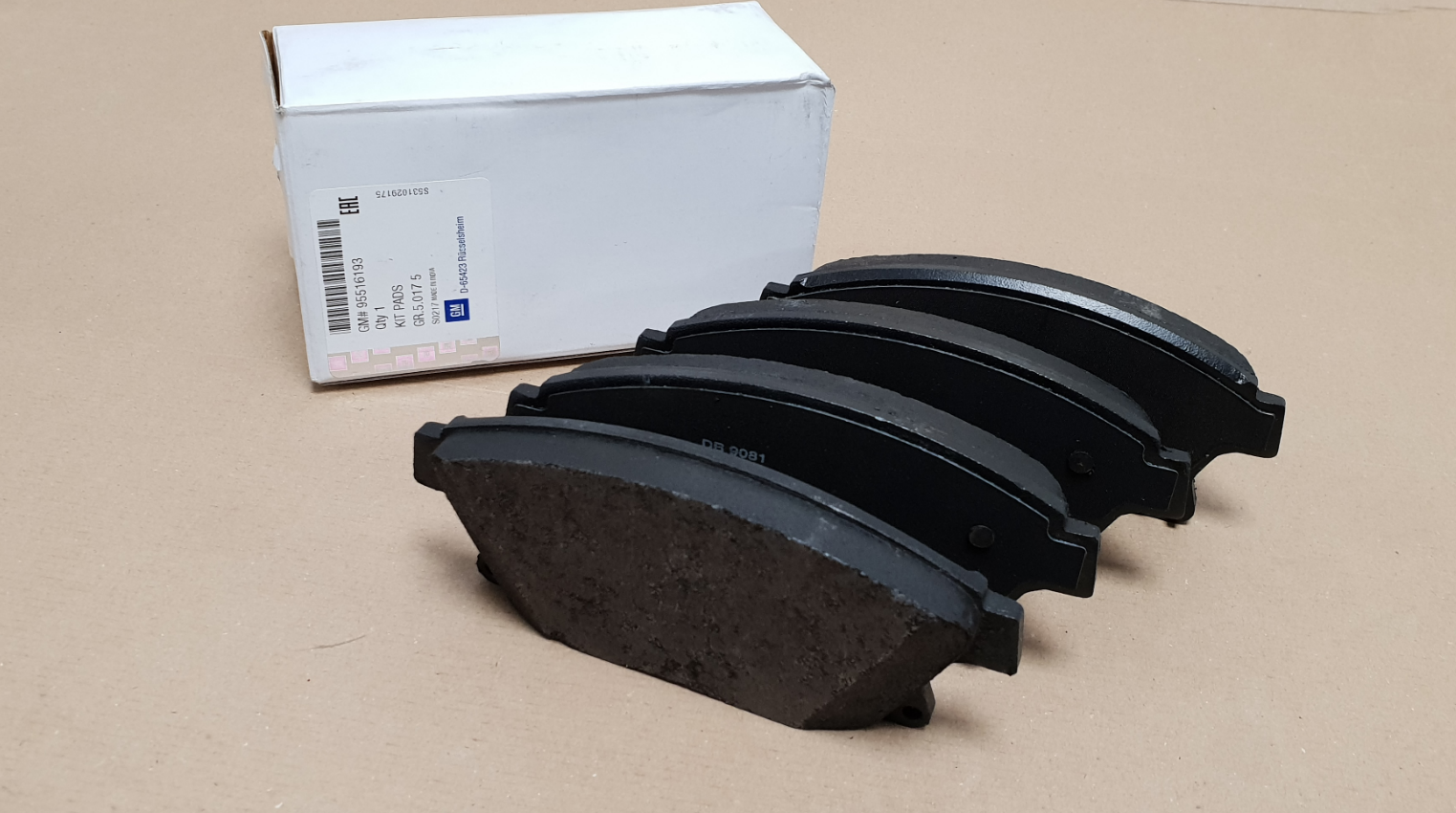 95516193 Astra J Zafira C 300mm Front Brake Pads Kit Genuine Vauxhall