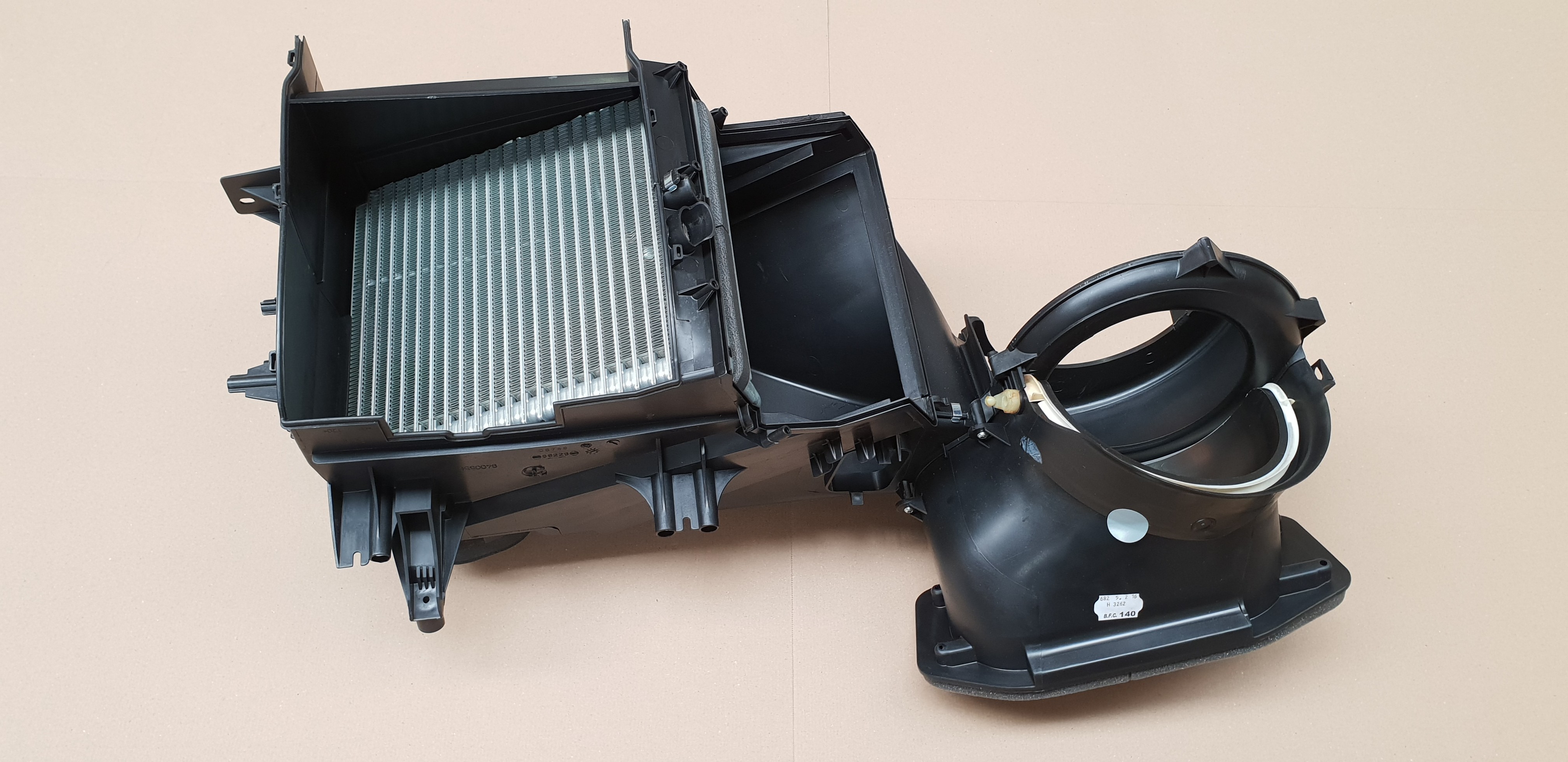 93186114 Heater Housing Genuine GM Zafira B | Autovaux